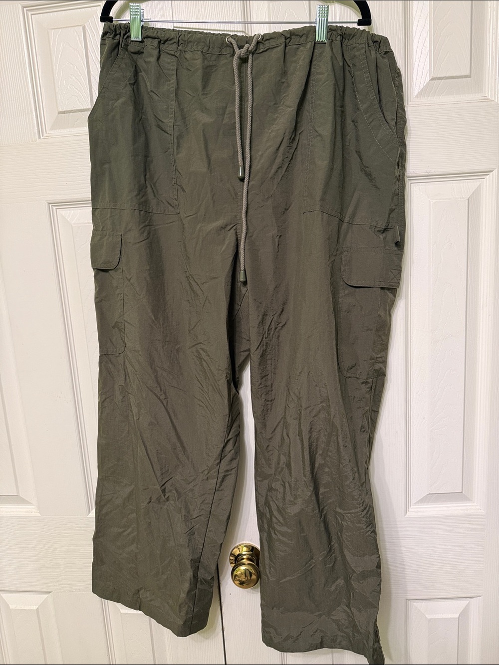 Women’s Olive Cargo Drawstring Pants